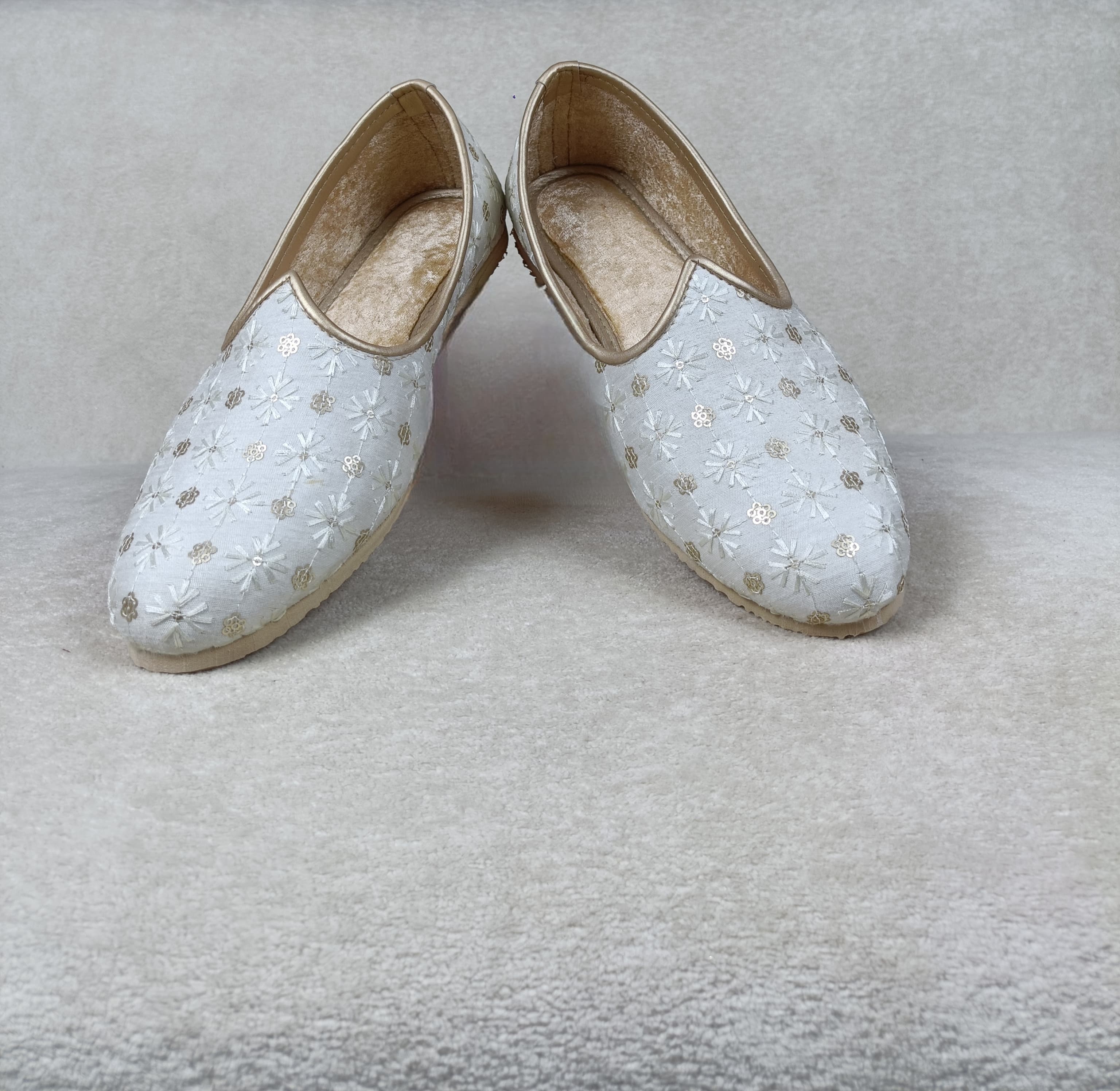 Gold Petal Jutti