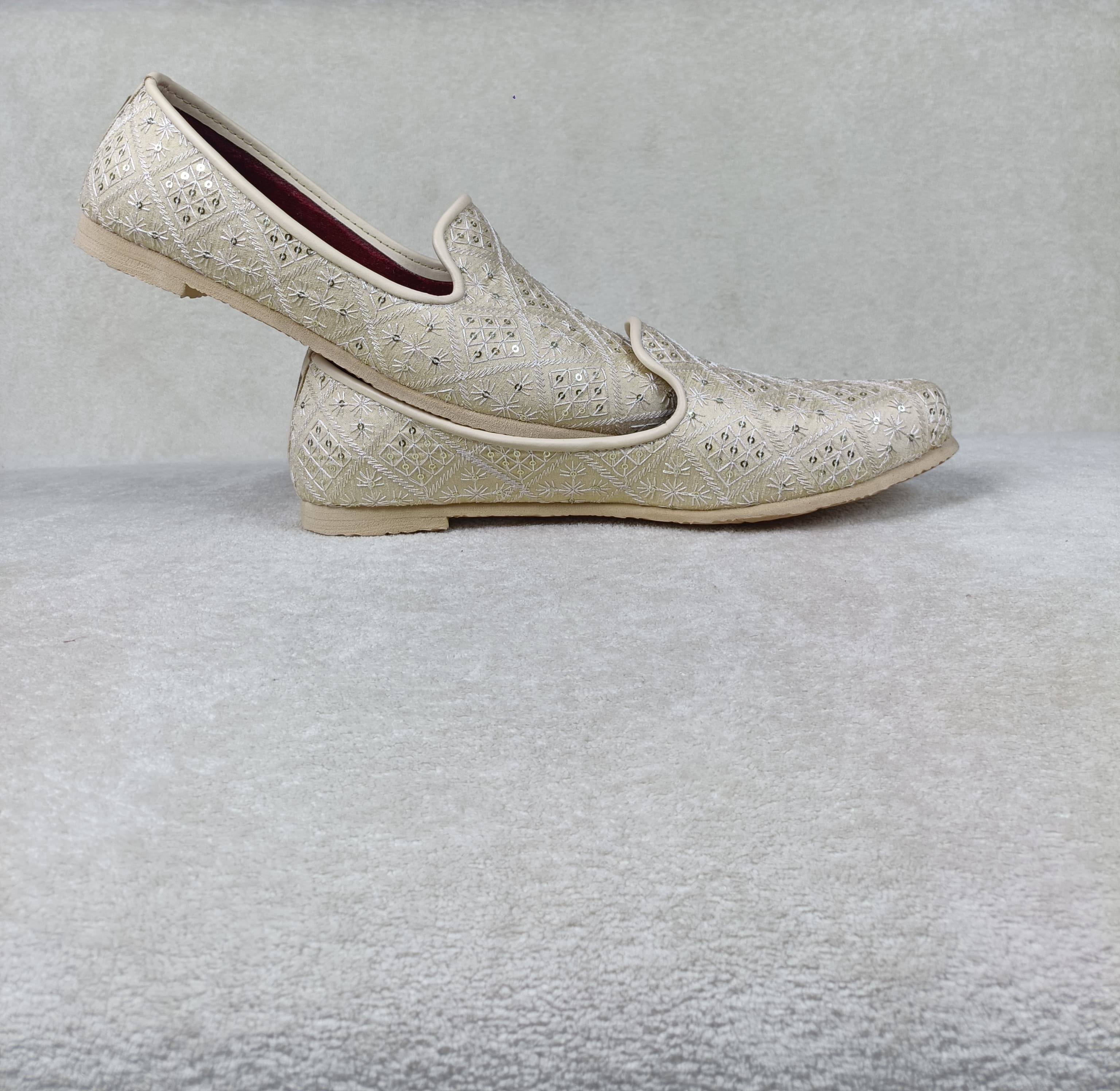 Ivory Weave Juti