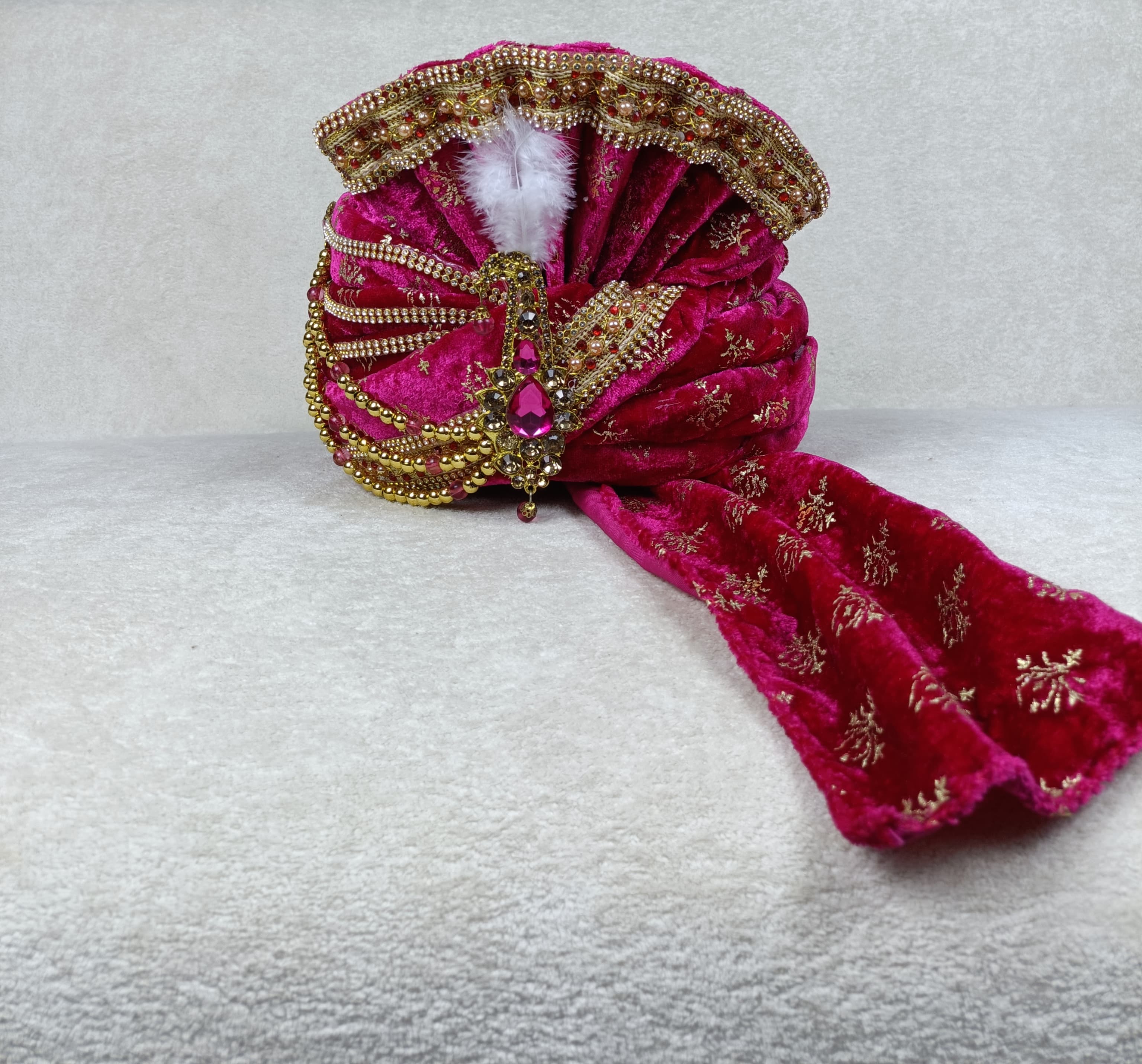 Gulabi Zar Safa & Chunni Set