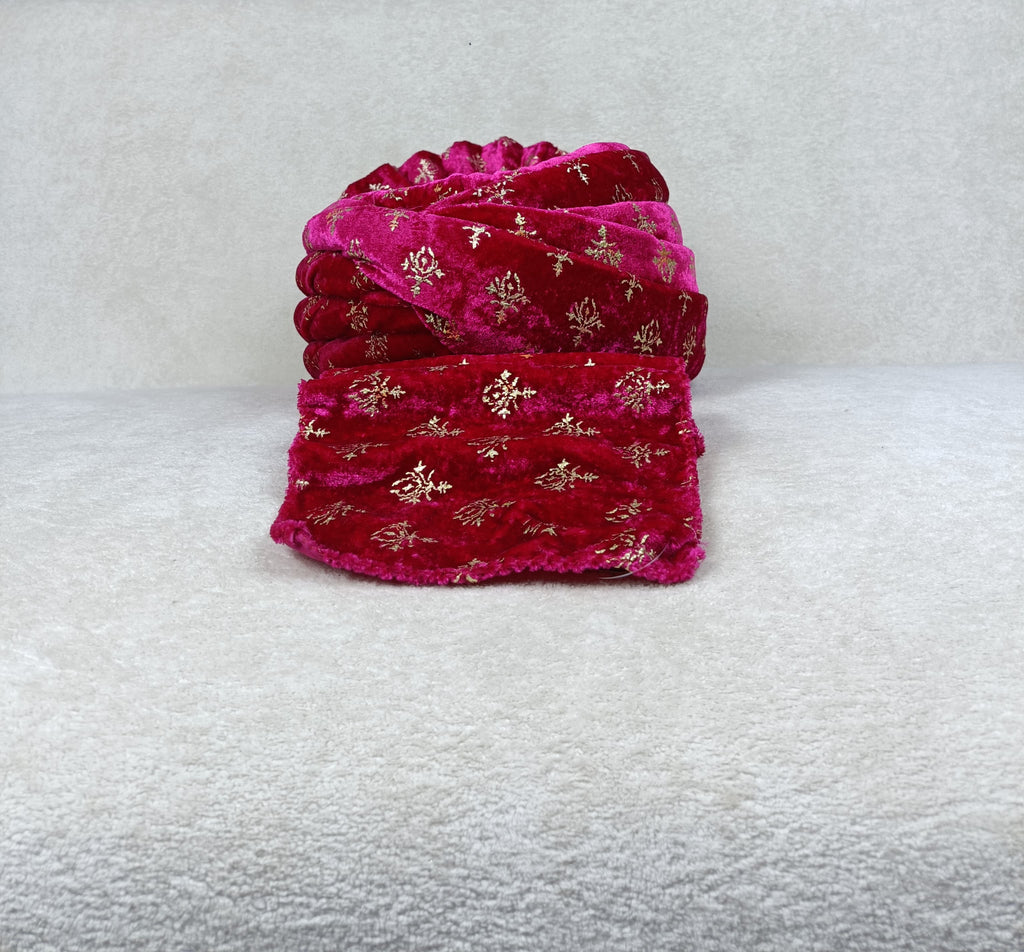 Gulabi Zar Safa & Chunni Set