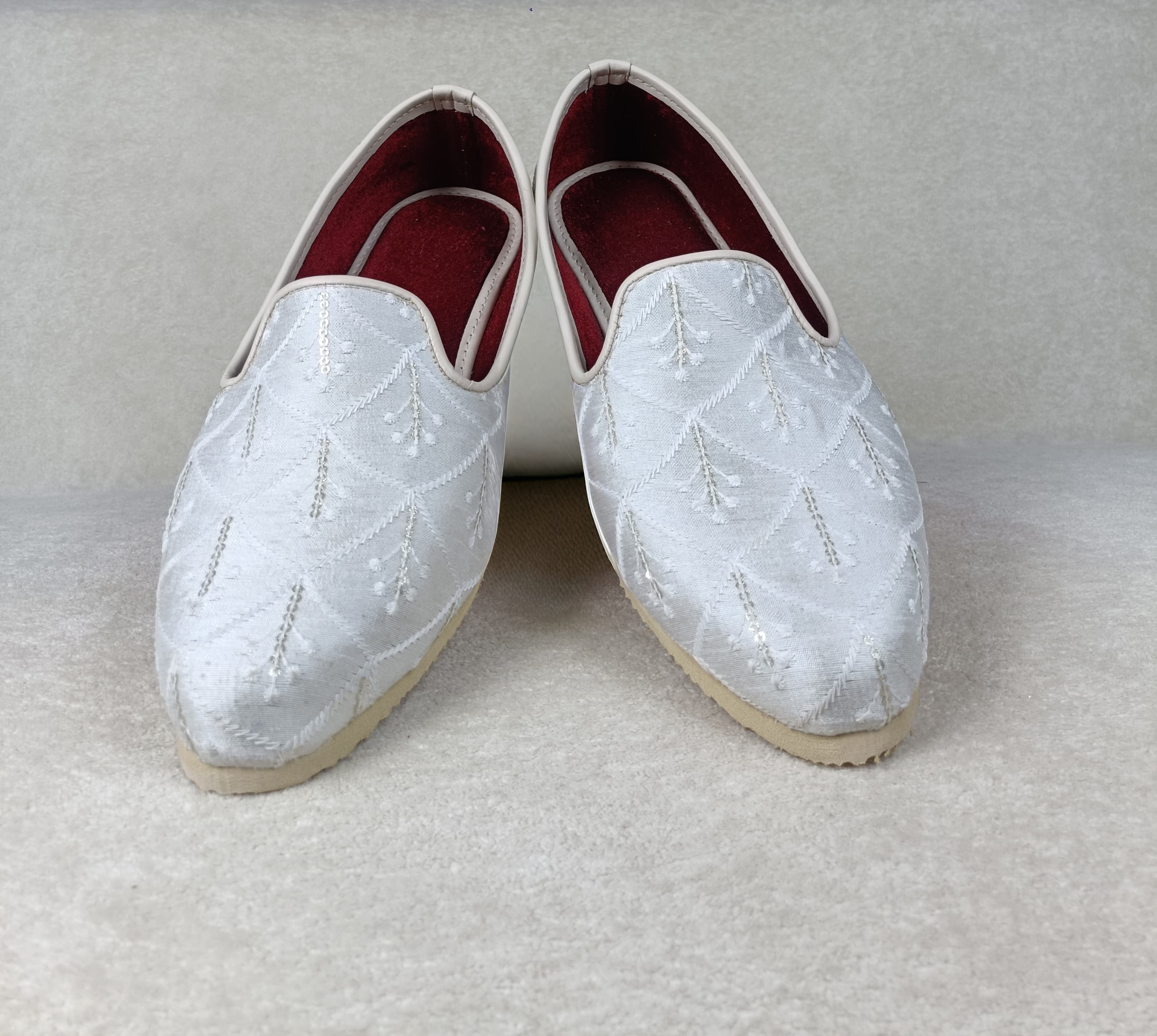 The Royal Jutti ||