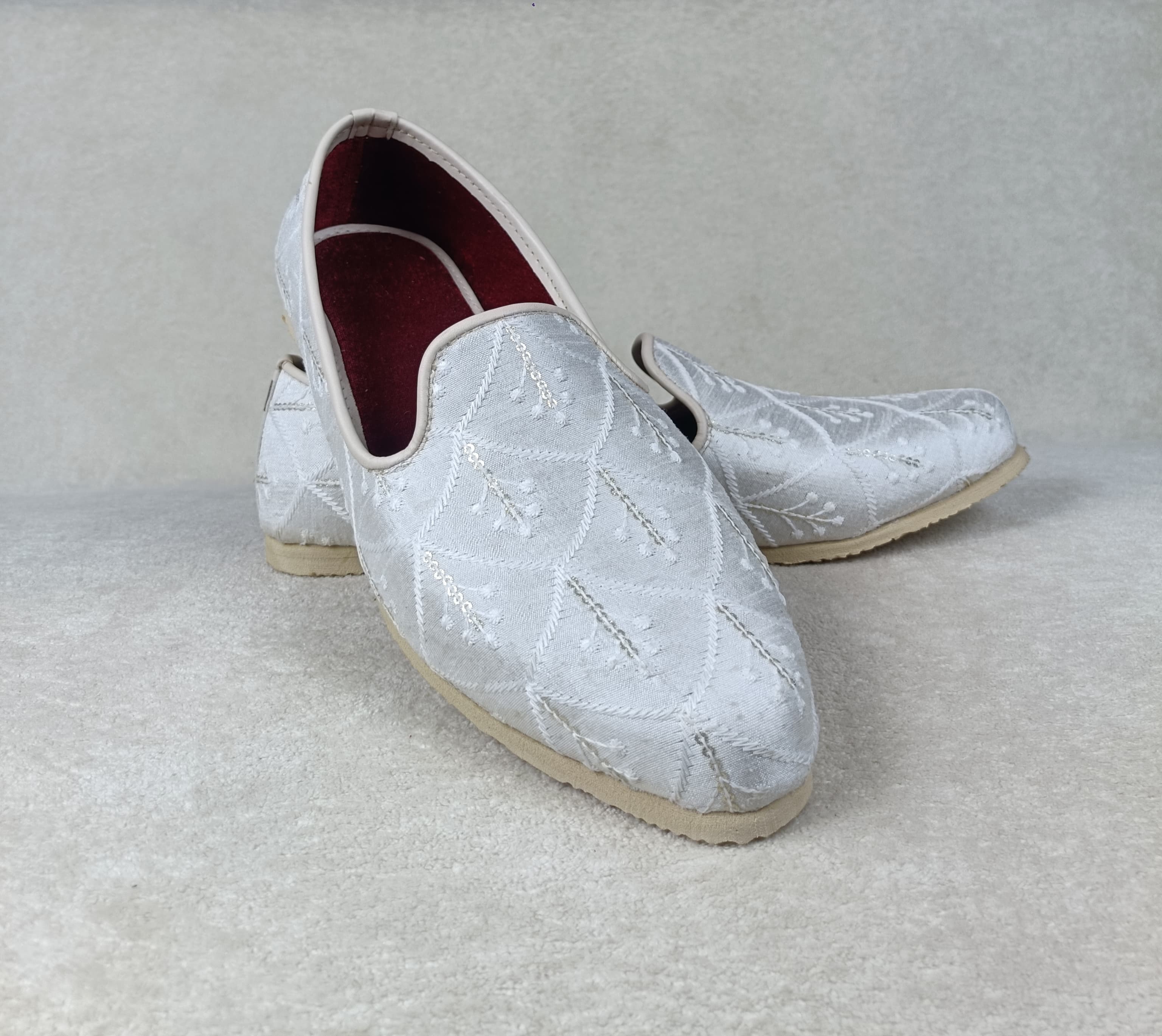 The Royal Jutti ||