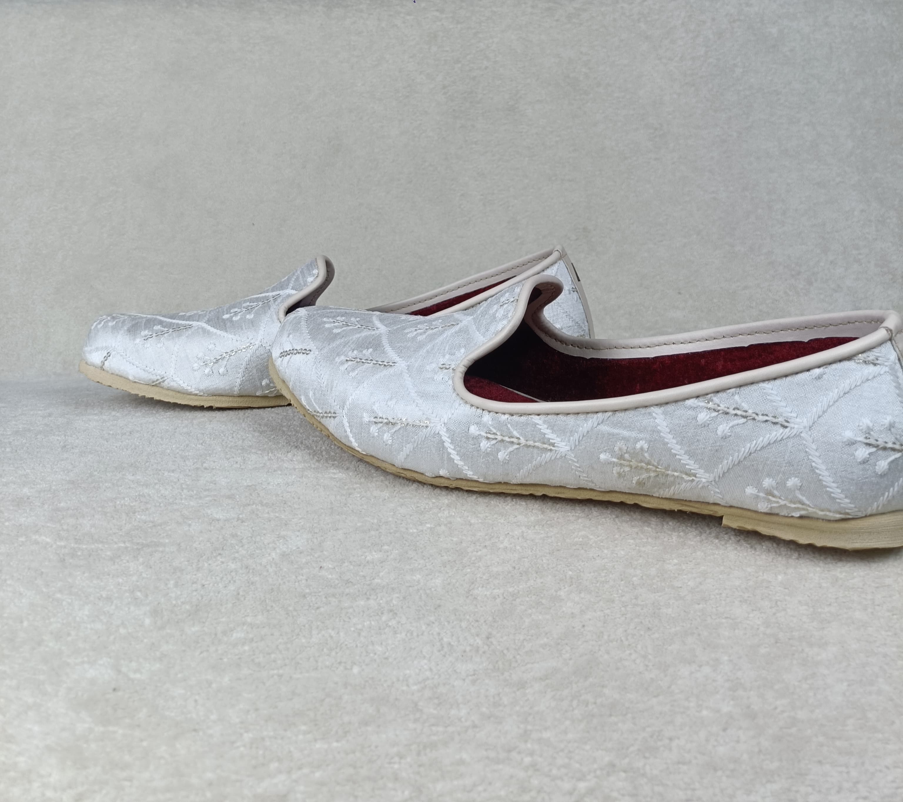 The Royal Jutti ||
