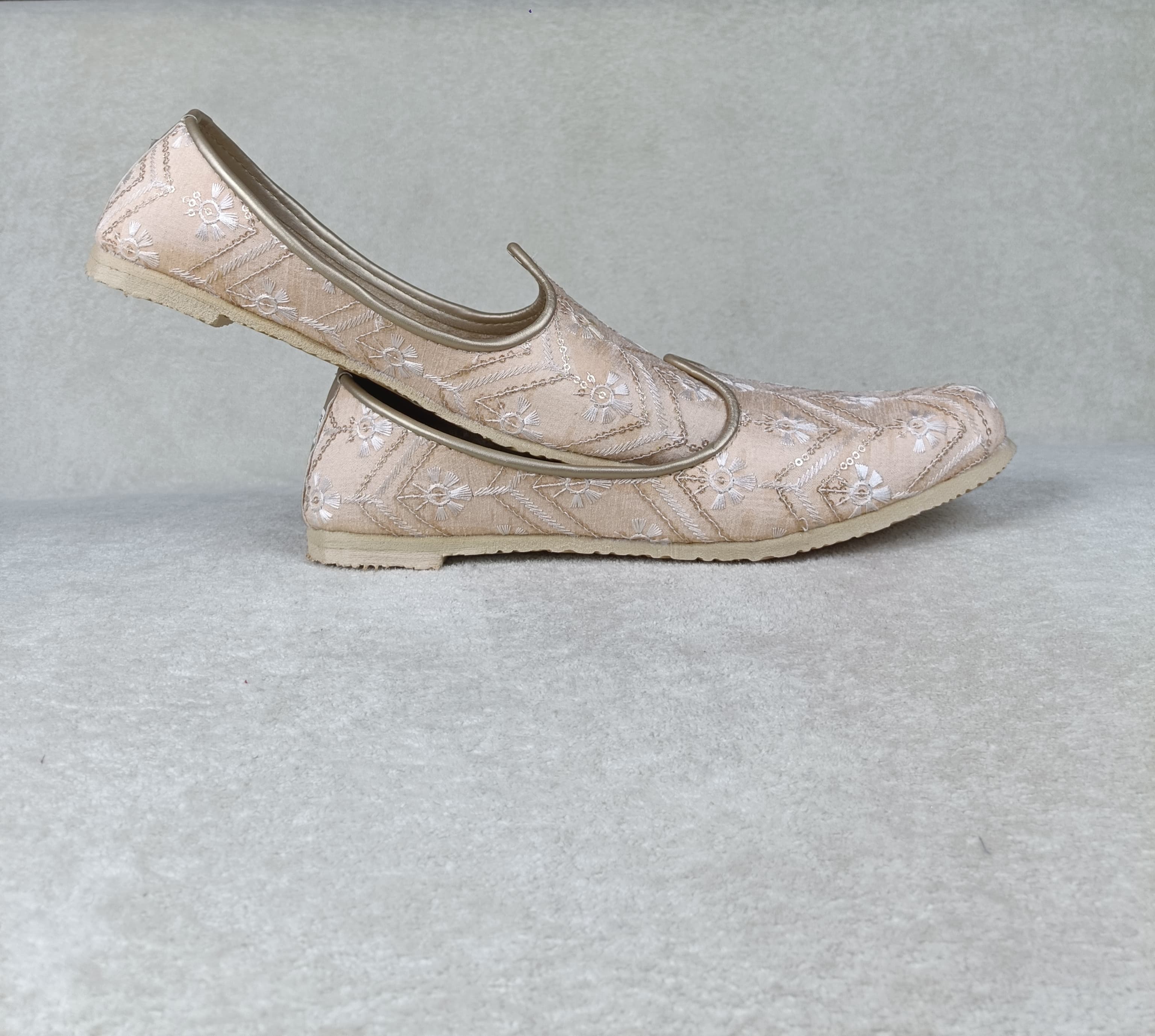 Blush Jutti