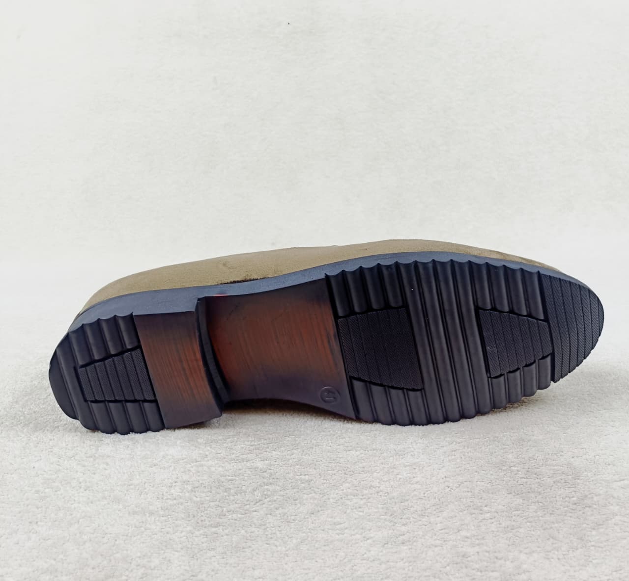 Shoe  1008