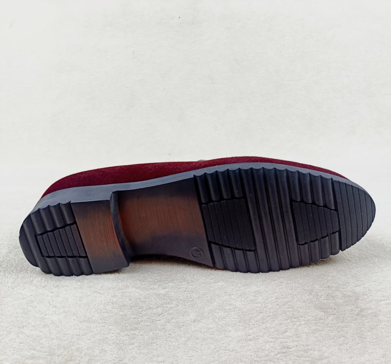 Shoe  1010